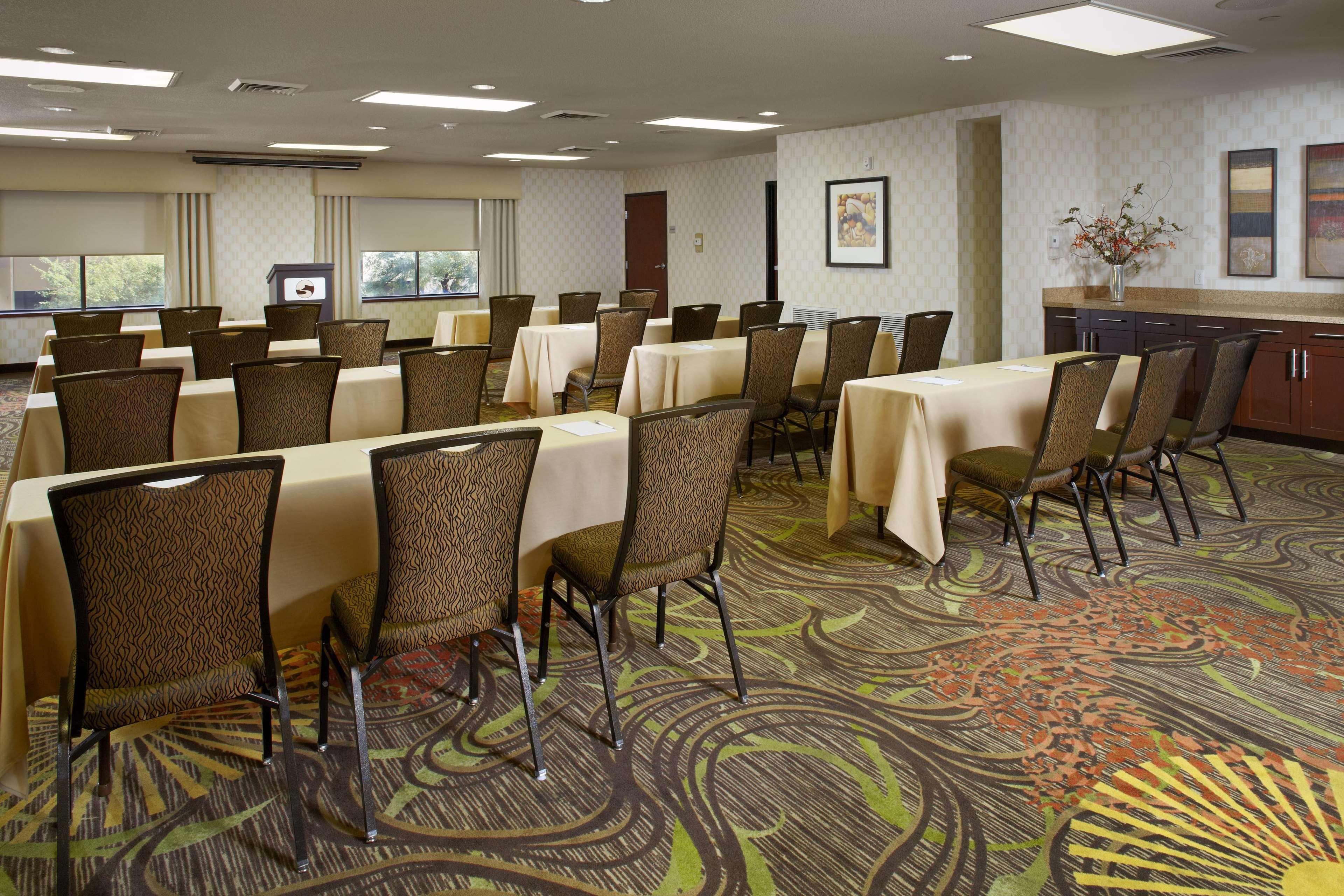 Hampton - Biltmore Hotel Phoenix
