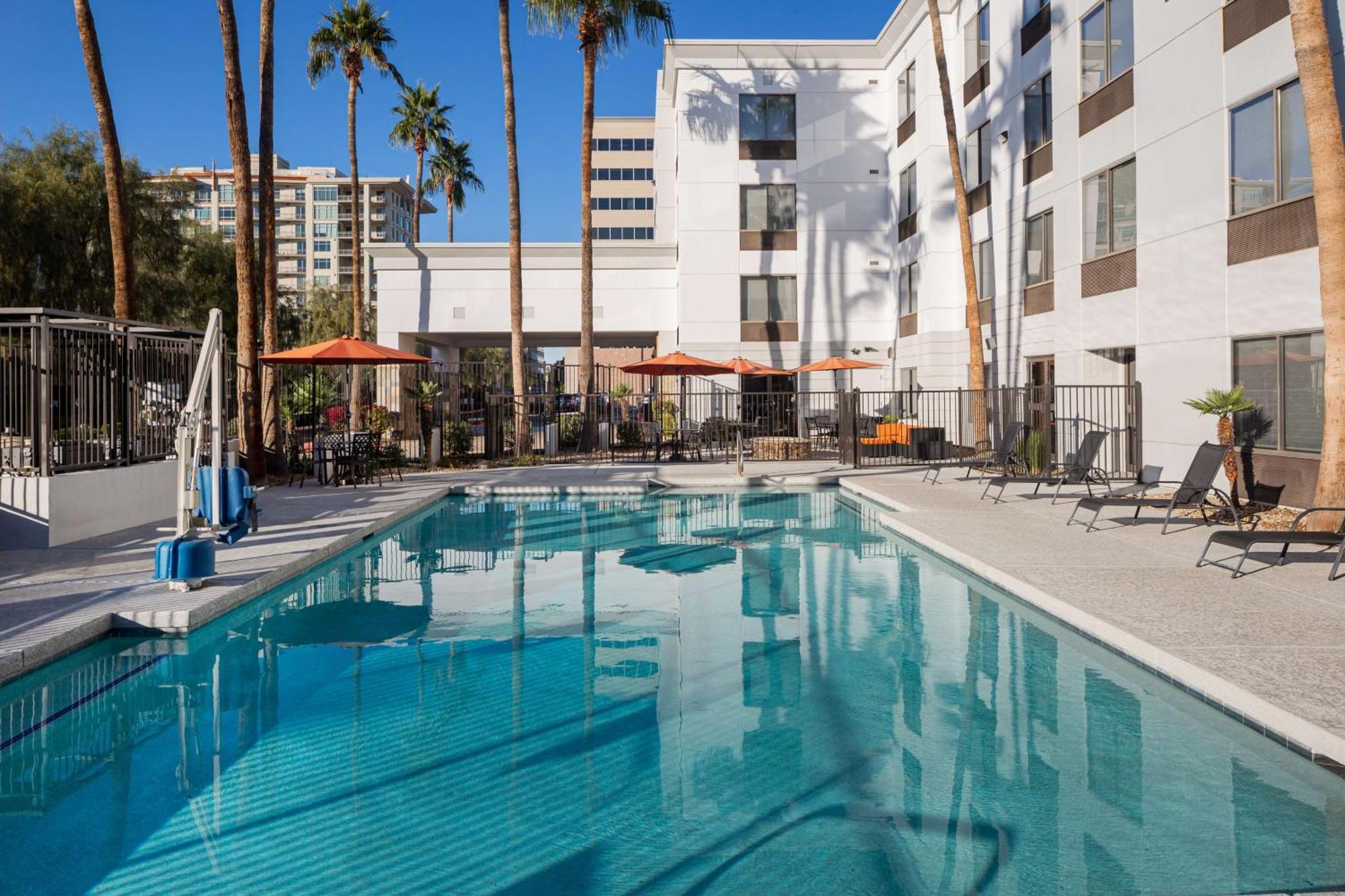 Hotel Hampton - Biltmore 3*