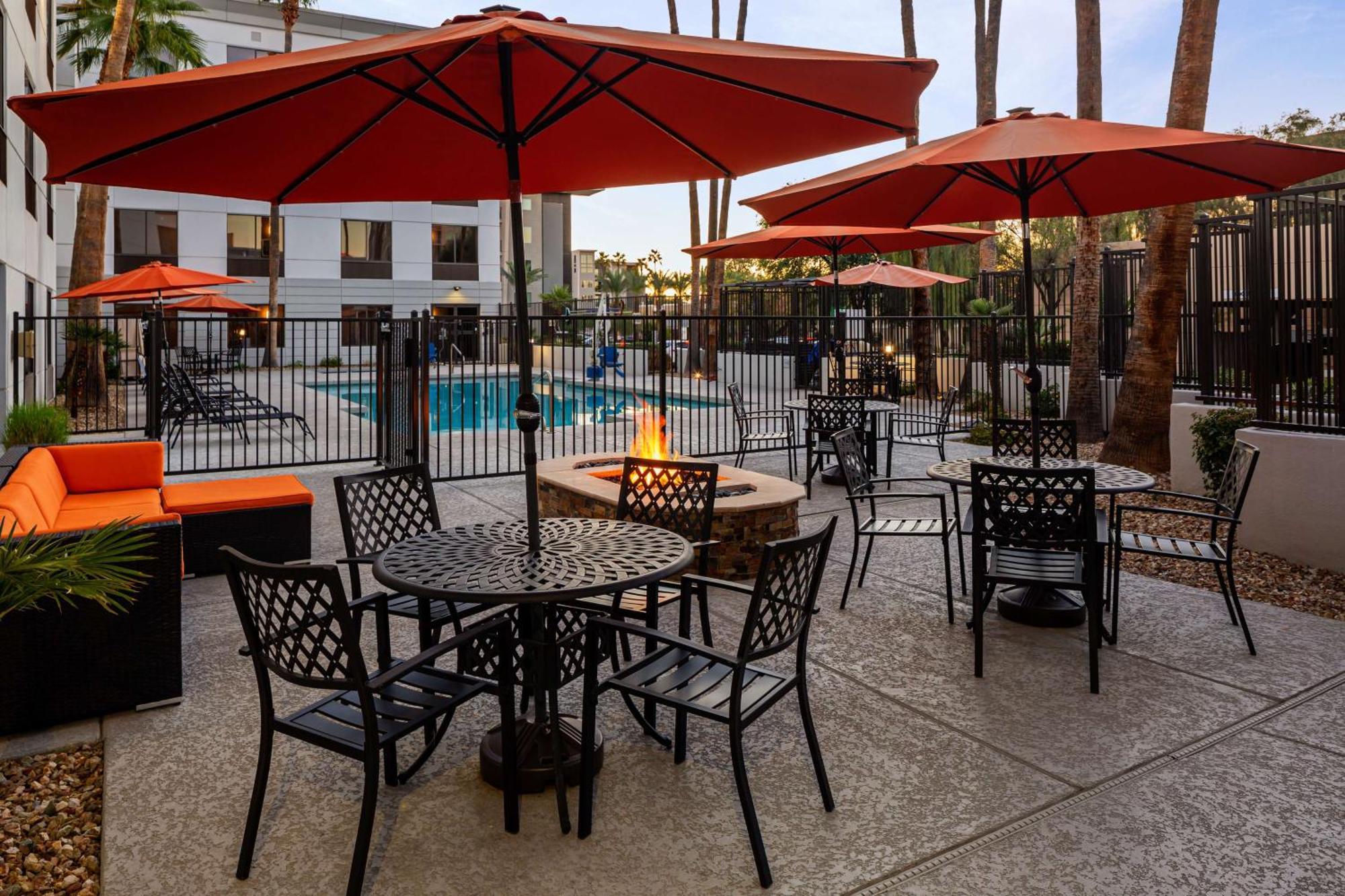 Hampton - Biltmore Hotel 3*